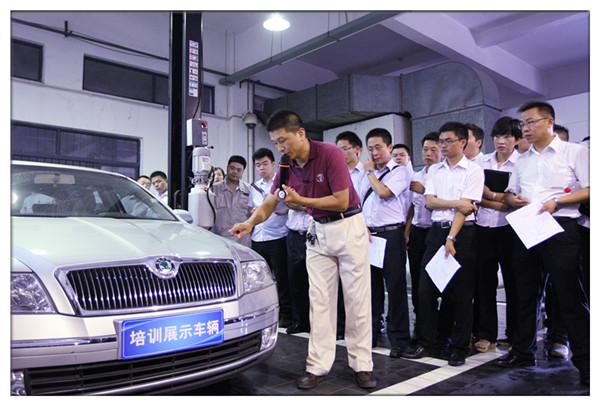 培训会上,湖北恒信德龙邀请了中国汽车流通协会二手车流通与鉴定评估